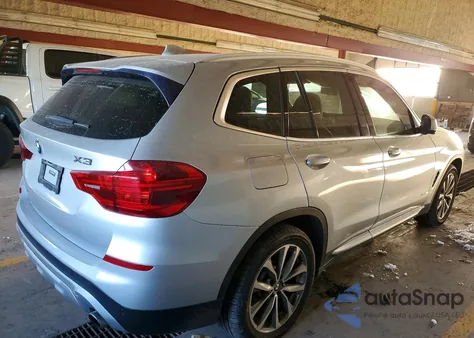 2018 BMW X3 xDrive30I z USA, uszkodzony, nr VIN 5UXTR9C55JLD57478